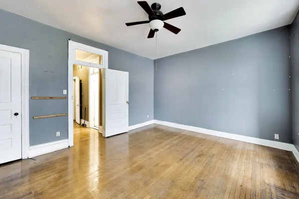 $299,900 | 4505 South Indiana Avenue, Chicago, IL 60653