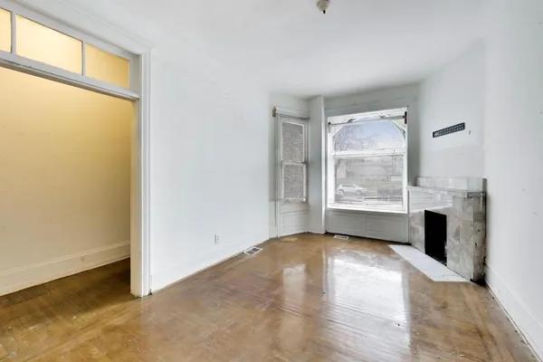 $299,900 | 4505 South Indiana Avenue, Chicago, IL 60653