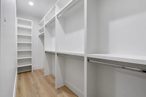 $1,099,990 | 611 East 25th Street, Houston, TX 77008