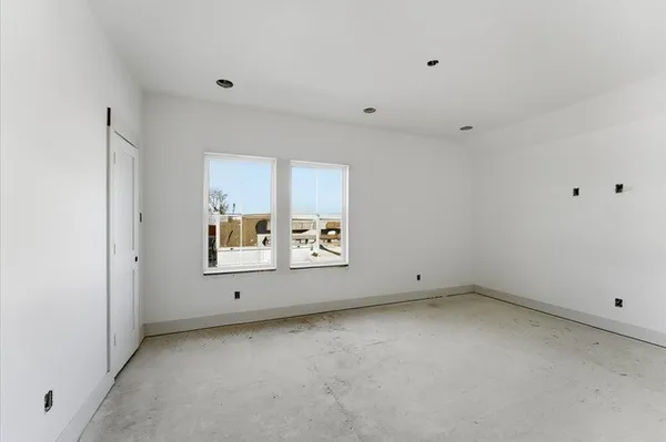 $1,099,990 | 611 East 25th Street, Houston, TX 77008