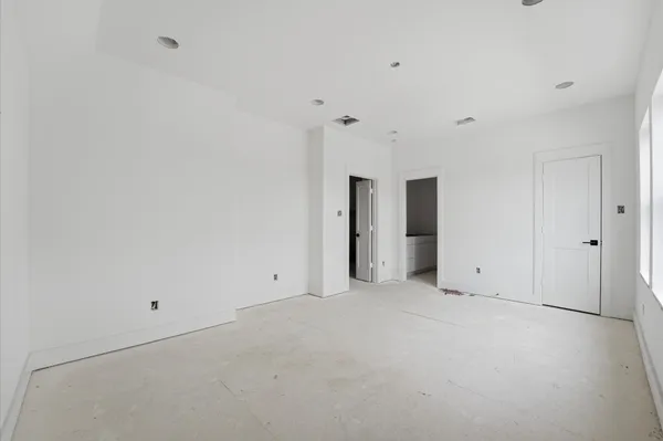 $1,099,990 | 611 East 25th Street, Houston, TX 77008