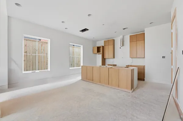 $1,099,990 | 611 East 25th Street, Houston, TX 77008