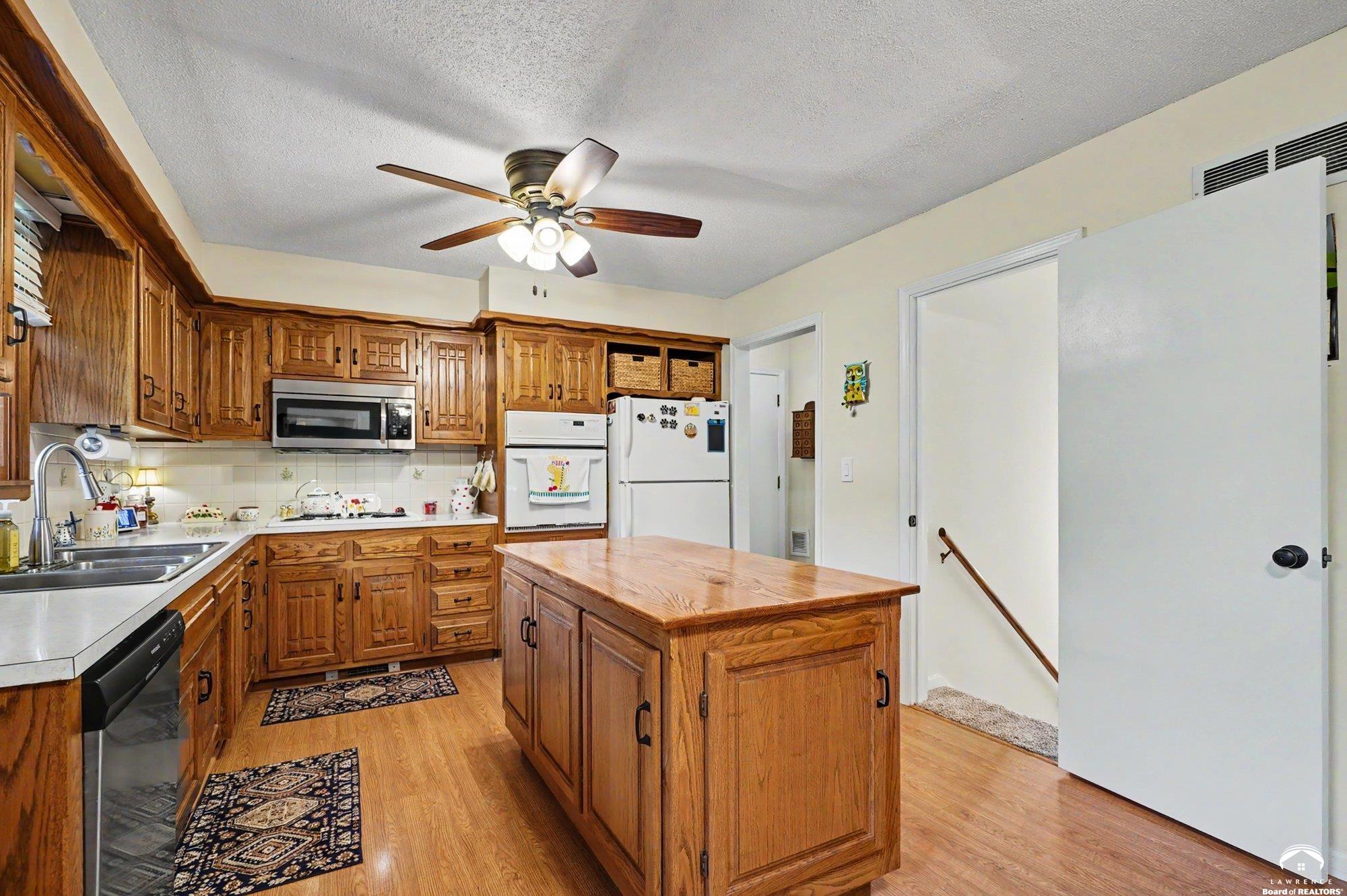 14805 27th Street Perry, KS 66073 - Photo 17 of 94