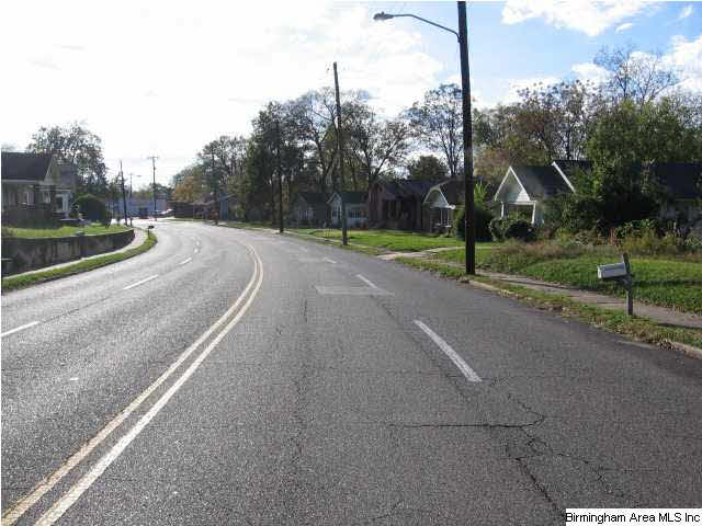 430 Valley Road Fairfield, AL 35064 - Photo 2 of 4