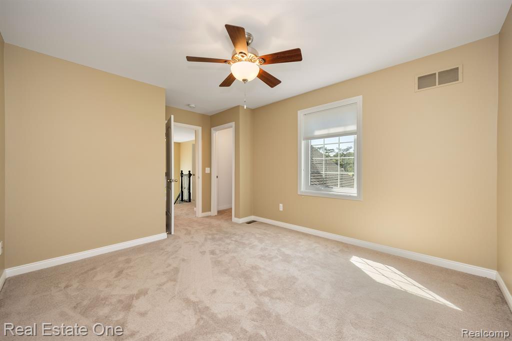 630 Lockmoore Court Rochester Hills, MI 48307 - Photo 33 of 65