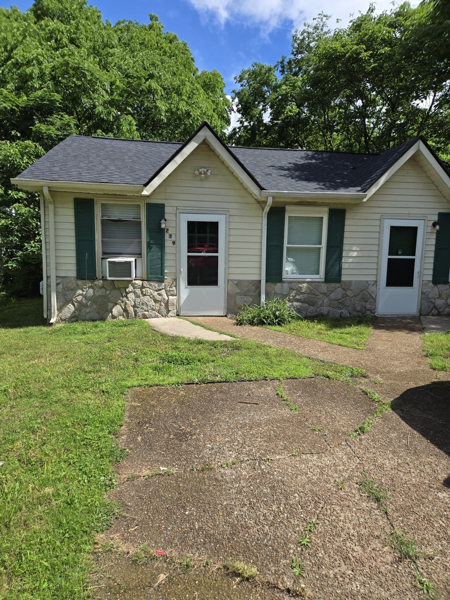 239 Elm Street Madison, TN 37115 - Photo 1 of 6