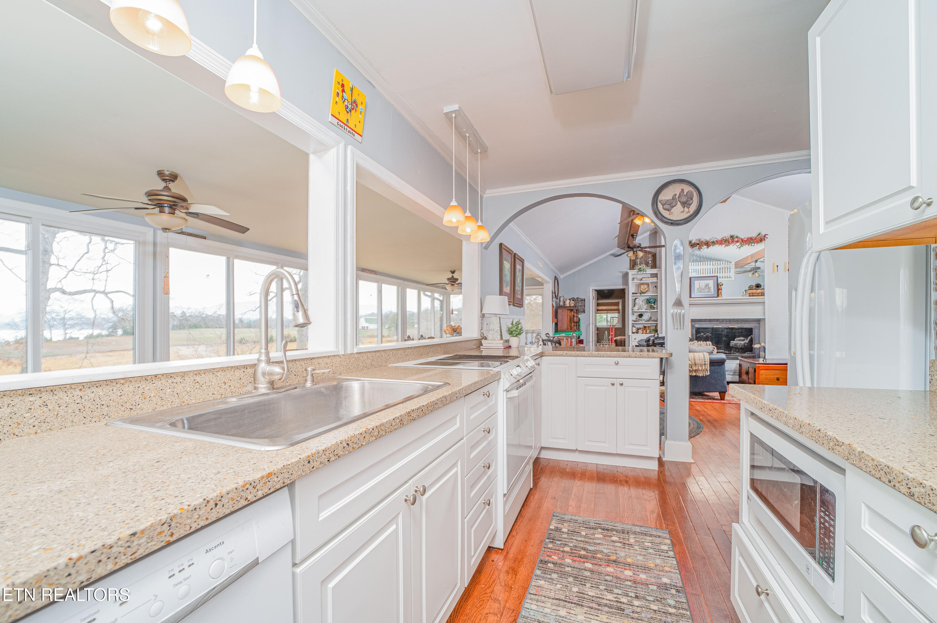 1449 Bucks Point Way Dandridge, TN 37725 - Photo 21 of 57 Dandridge-Home-29