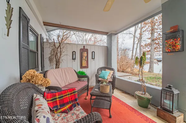 $900,000 | 1449 Bucks Point Way, Dandridge, TN 37725