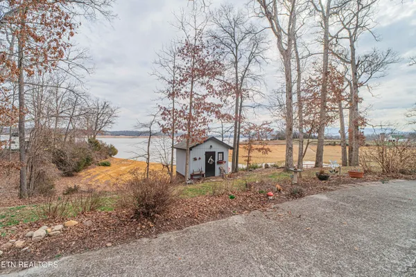 $900,000 | 1449 Bucks Point Way, Dandridge, TN 37725