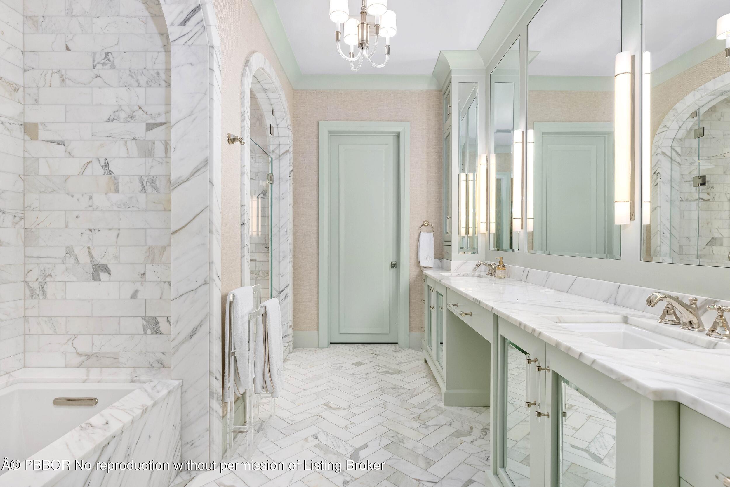 309 Chapel Hill Road Palm Beach, FL 33480 - Photo 24 of 50 Primary Bath