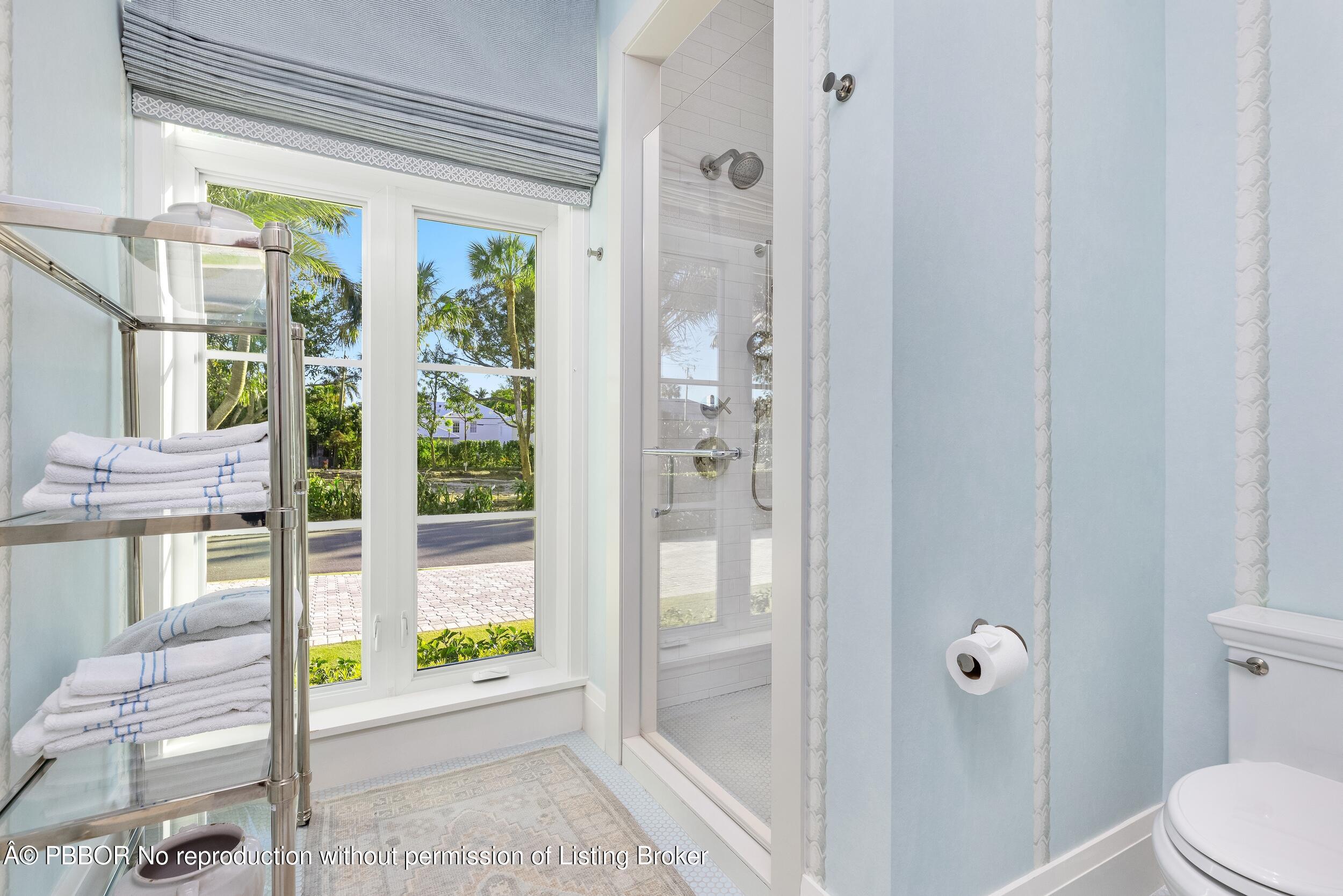 309 Chapel Hill Road Palm Beach, FL 33480 - Photo 33 of 50 Guest Bath