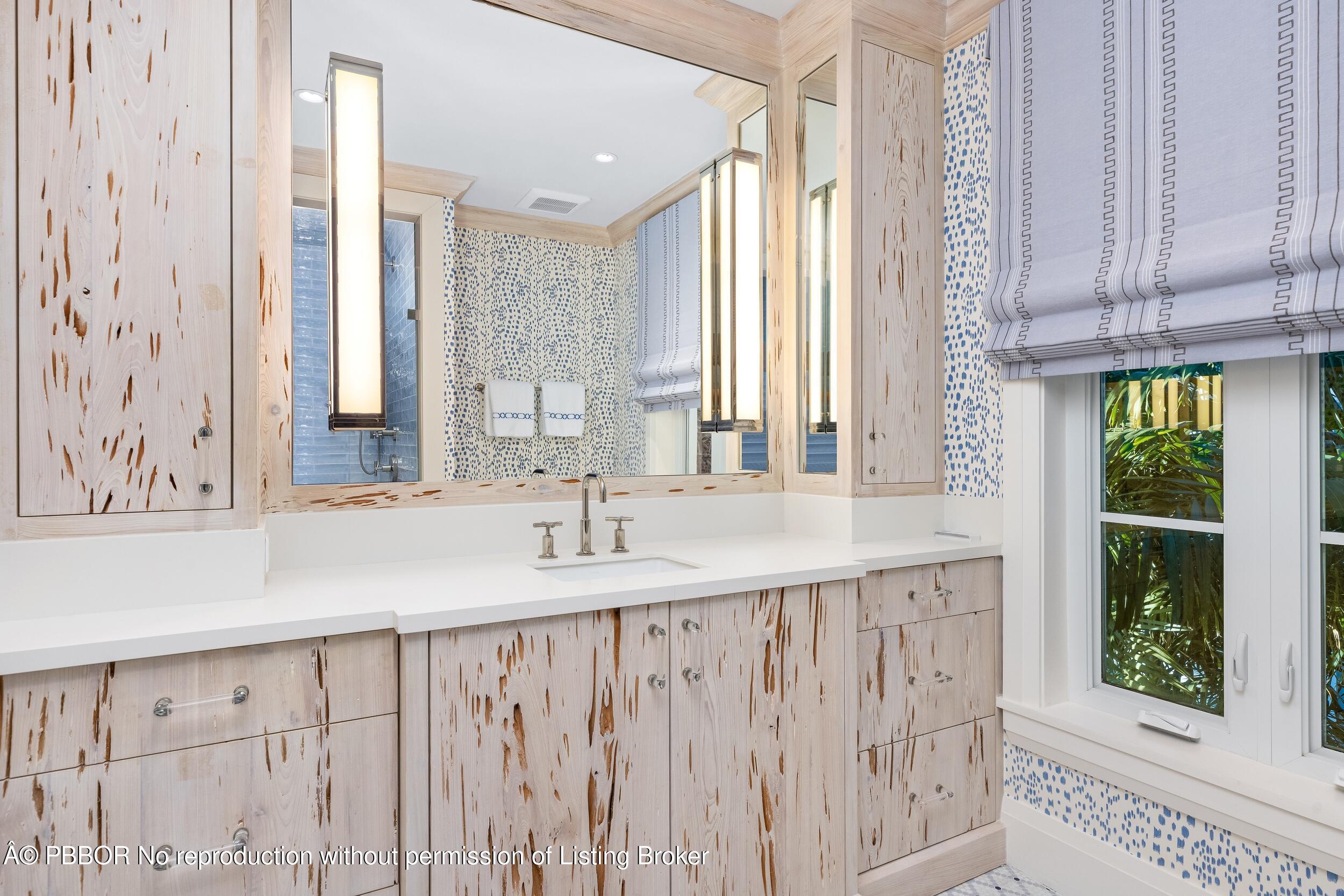 309 Chapel Hill Road Palm Beach, FL 33480 - Photo 35 of 50 Guest Bath