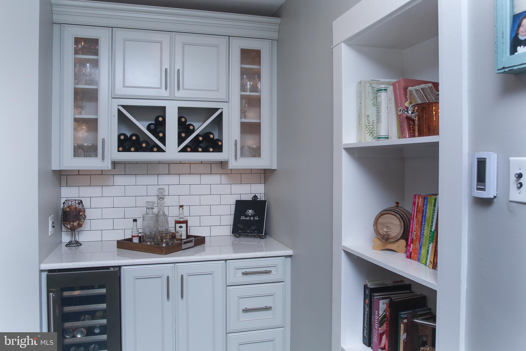 213 Hewett Road Wyncote, PA 19095 - Photo 13 of 40 Dry bar with additional storage