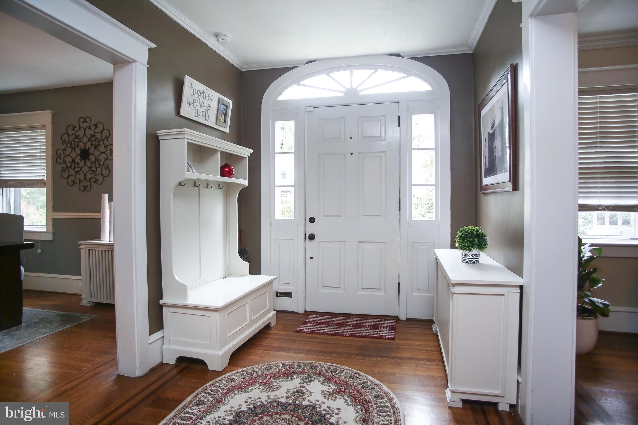 213 Hewett Road Wyncote, PA 19095 - Photo 2 of 40 Entry foyer