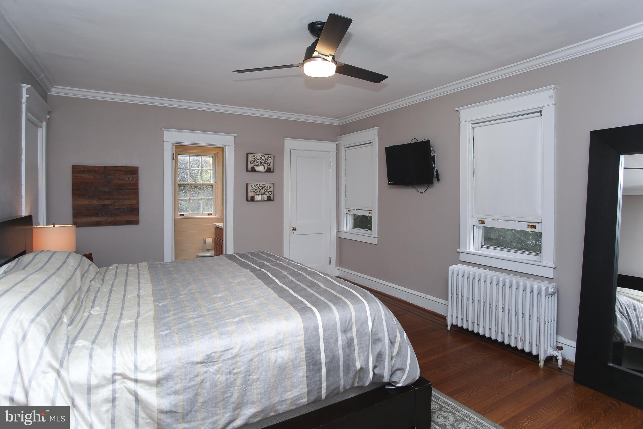 213 Hewett Road Wyncote, PA 19095 - Photo 26 of 40 Primary bedroom