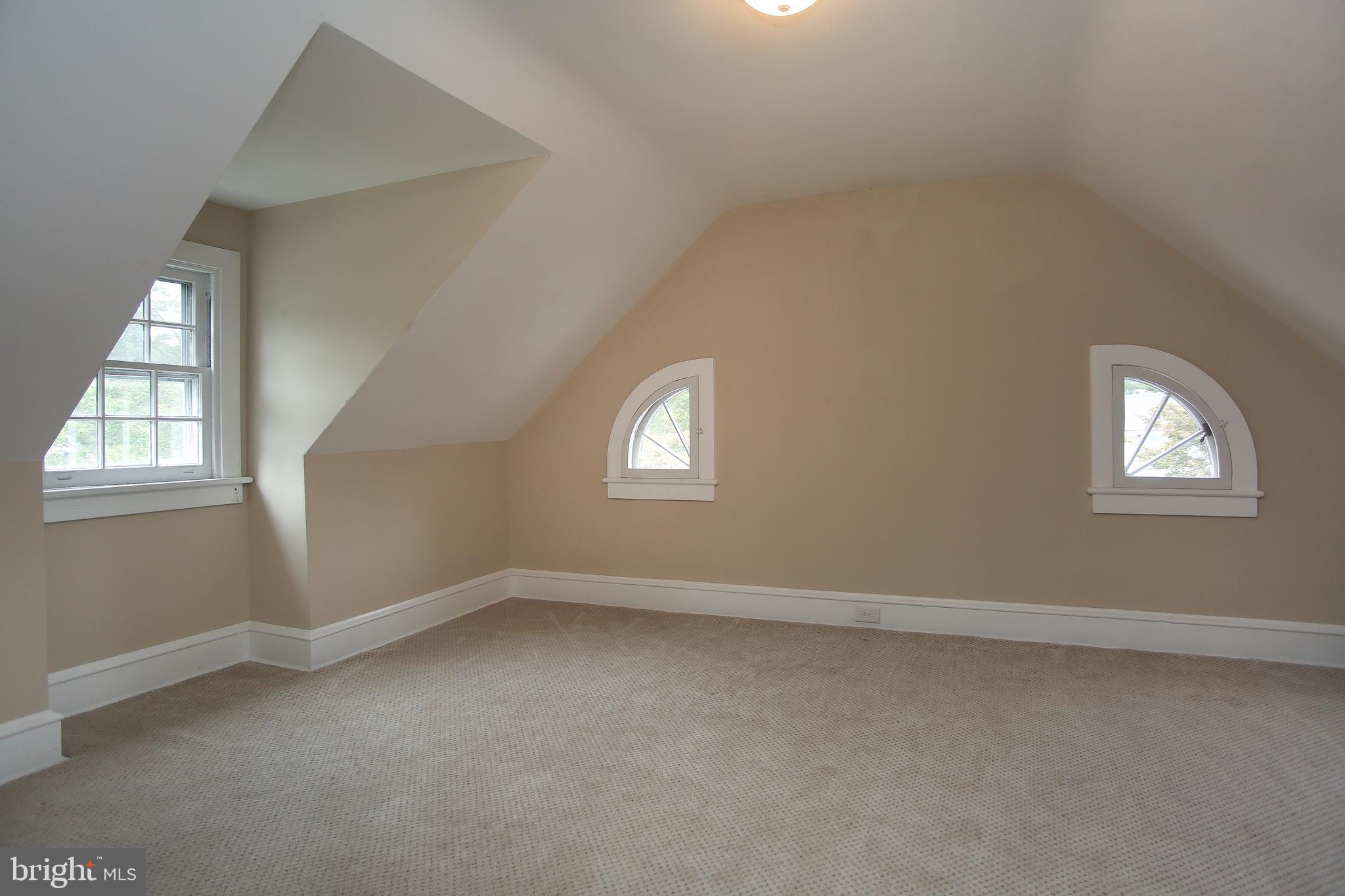 213 Hewett Road Wyncote, PA 19095 - Photo 30 of 40 Bedroom #5 (3rd floor)