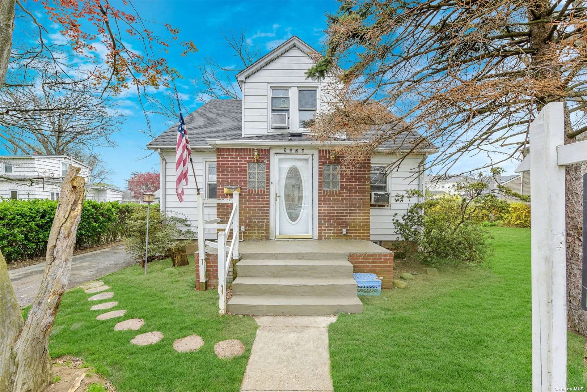 2428 Lancaster Street, East Meadow, NY 11554 Compass