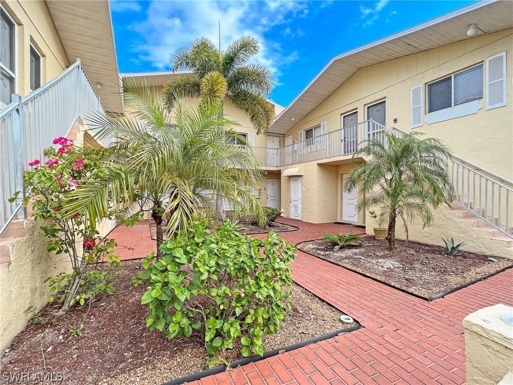 8141 Country Road, Unit 106 Fort Myers, FL 33919 - Photo 3 of 22 Gallery Image 3
