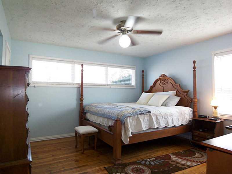 5213 West County Line Road Greenwood, IN 46142 - Photo 11 of 24 Gallery Image 11