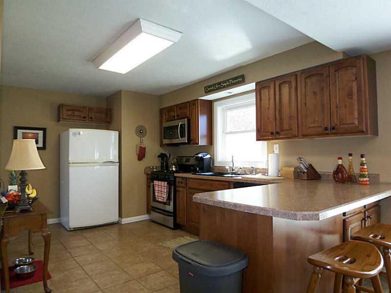 5213 West County Line Road Greenwood, IN 46142 - Photo 8 of 24 Gallery Image 8