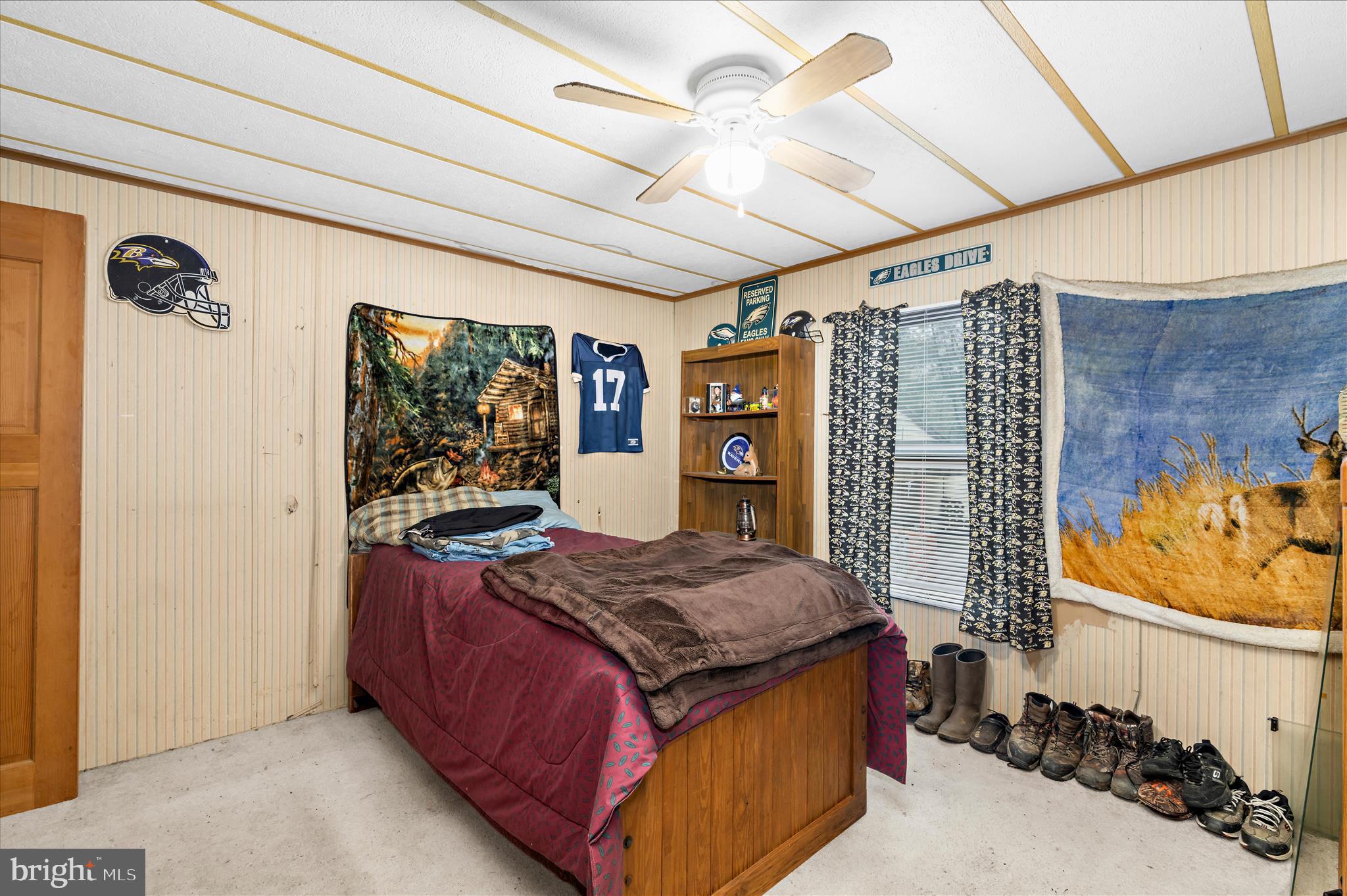 151 Darlington Road Havre de Grace, MD 21078 - Photo 21 of 46 a living room with stainless steel appliances granite countertop furniture and a flat screen tv