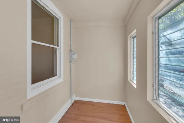 $170,000 | 410 Stuyvesant Avenue, Trenton, NJ 08618