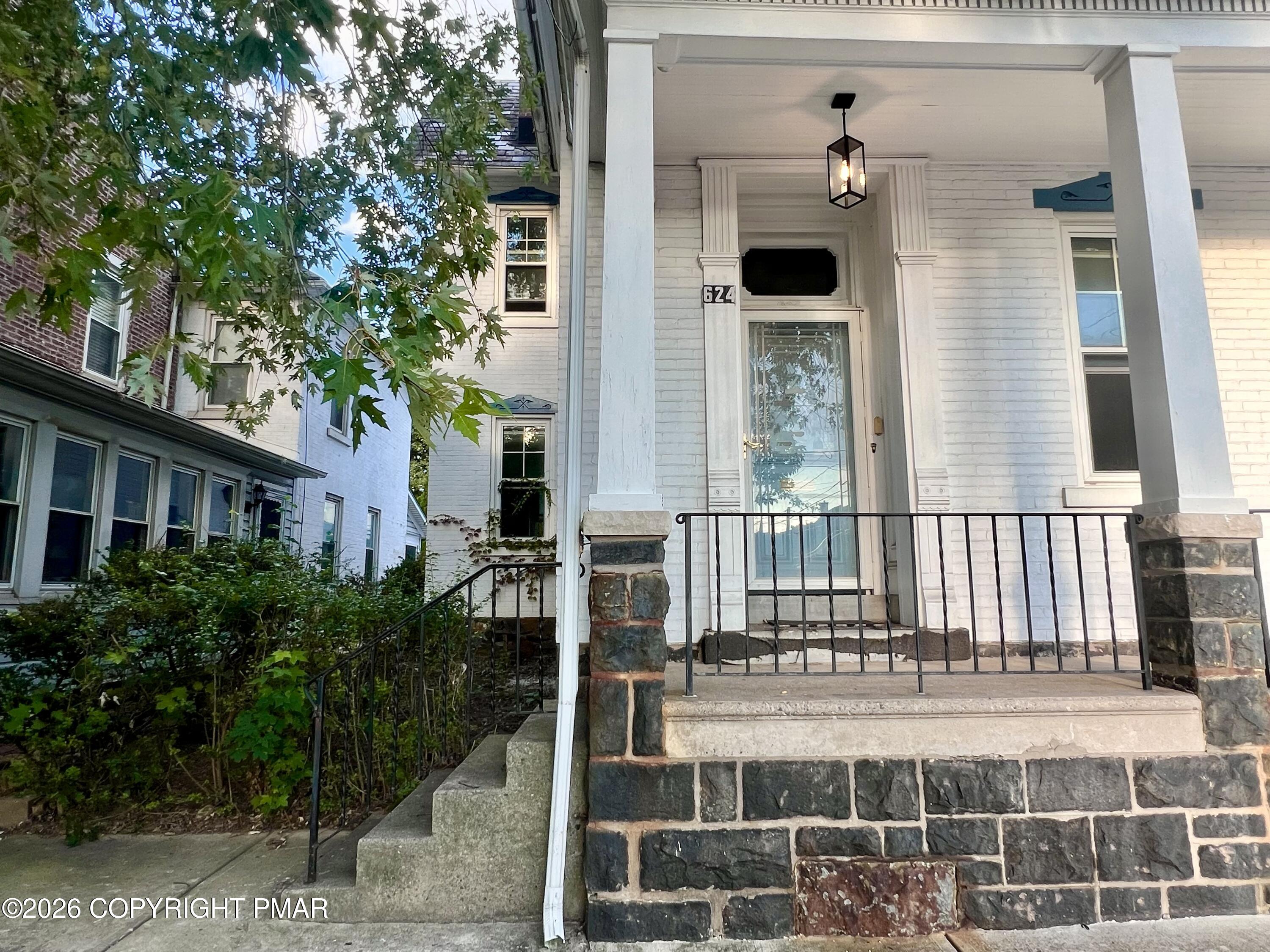 624 High Street Bethlehem, PA 18018 - Photo 3 of 8 IMG_1307