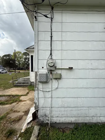 $47,800 | 66 East Rollins Road, Memphis, TN 38109