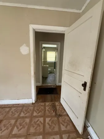 $47,800 | 66 East Rollins Road, Memphis, TN 38109