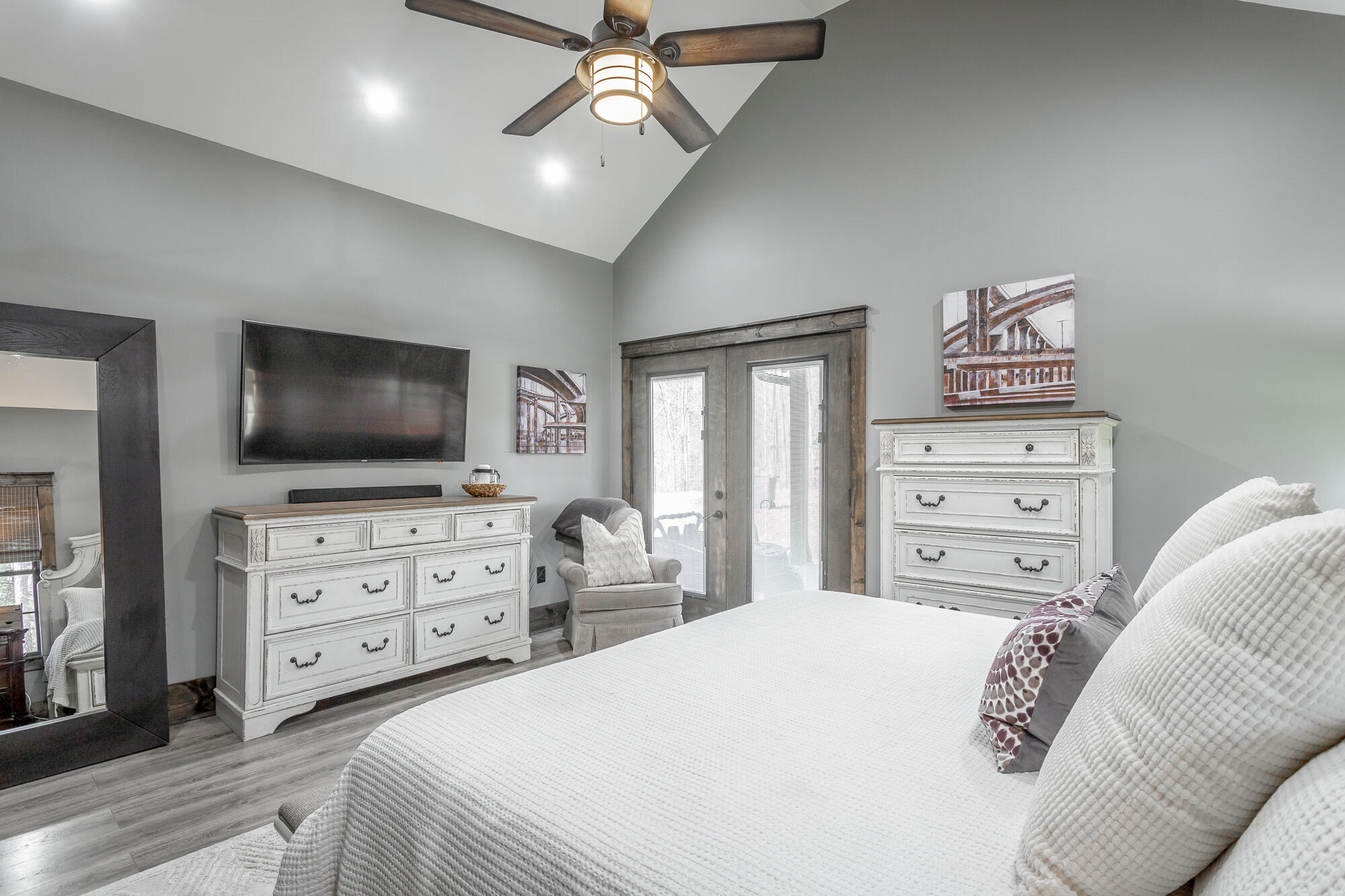 340 Potter Place Road Northwest Charleston, TN 37310 - Photo 20 of 60 Primary Suite