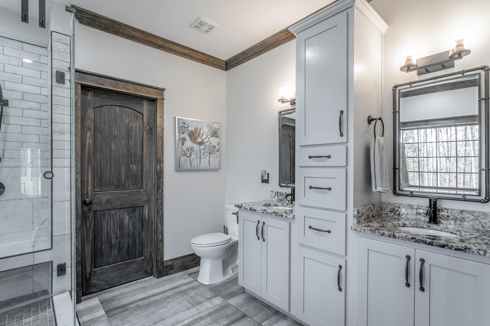 340 Potter Place Road Northwest Charleston, TN 37310 - Photo 23 of 60 Primary bathroom