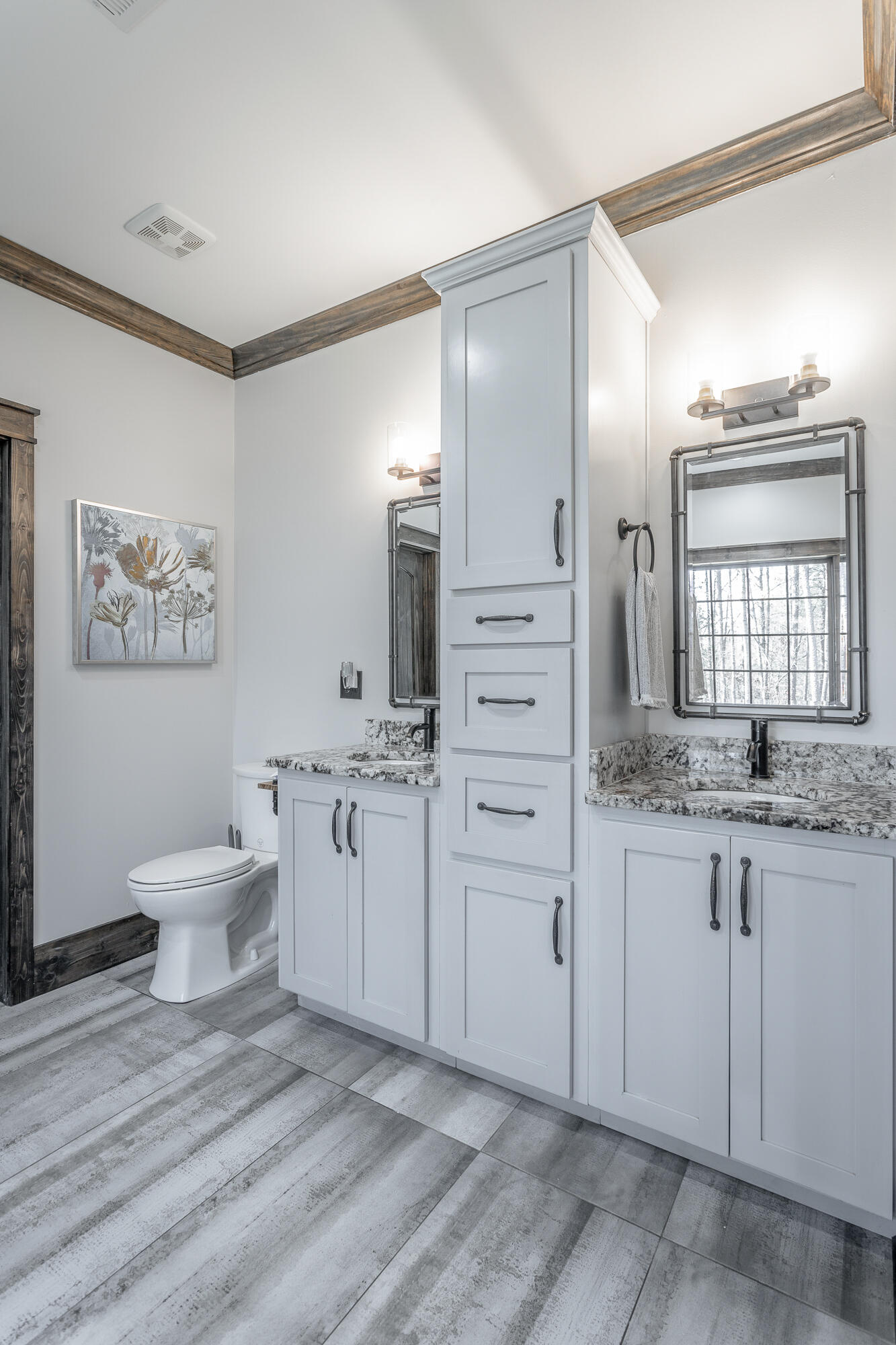 340 Potter Place Road Northwest Charleston, TN 37310 - Photo 24 of 60 Primary bathroom