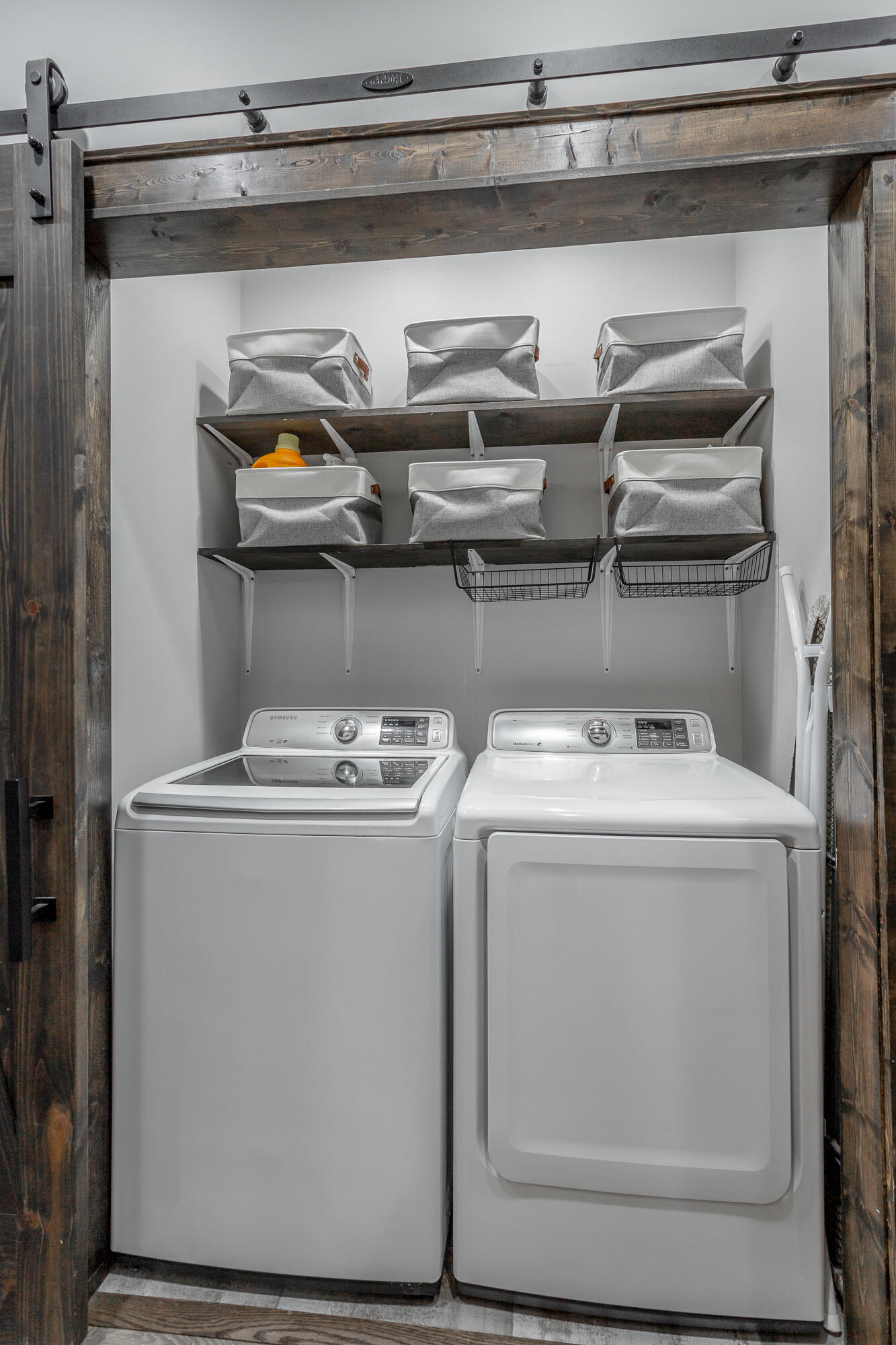 340 Potter Place Road Northwest Charleston, TN 37310 - Photo 35 of 60 Laundry closet