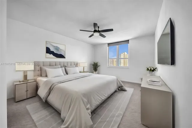 $5,000 | 701 Brickell Key Boulevard, Unit 1911, Miami, FL 33131