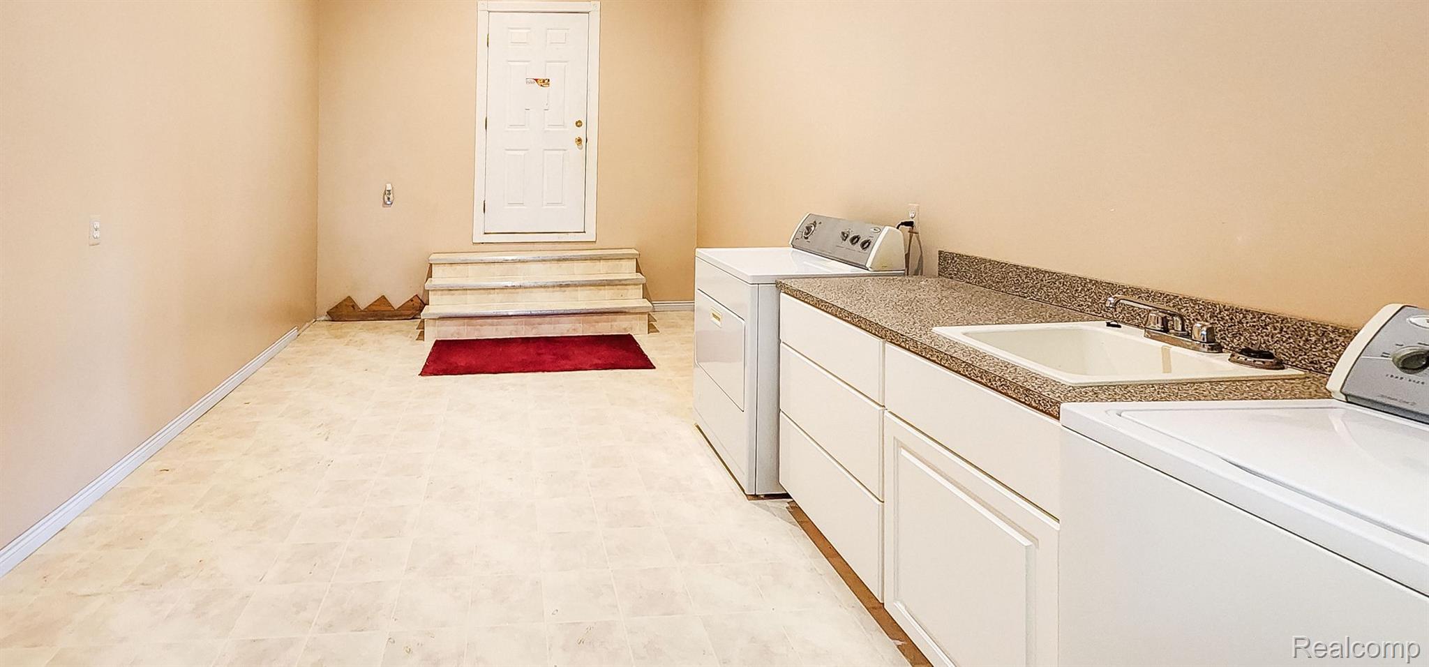 71624 Dequindre Road Romeo, MI 48065 - Photo 36 of 53 second laundry room downstairs