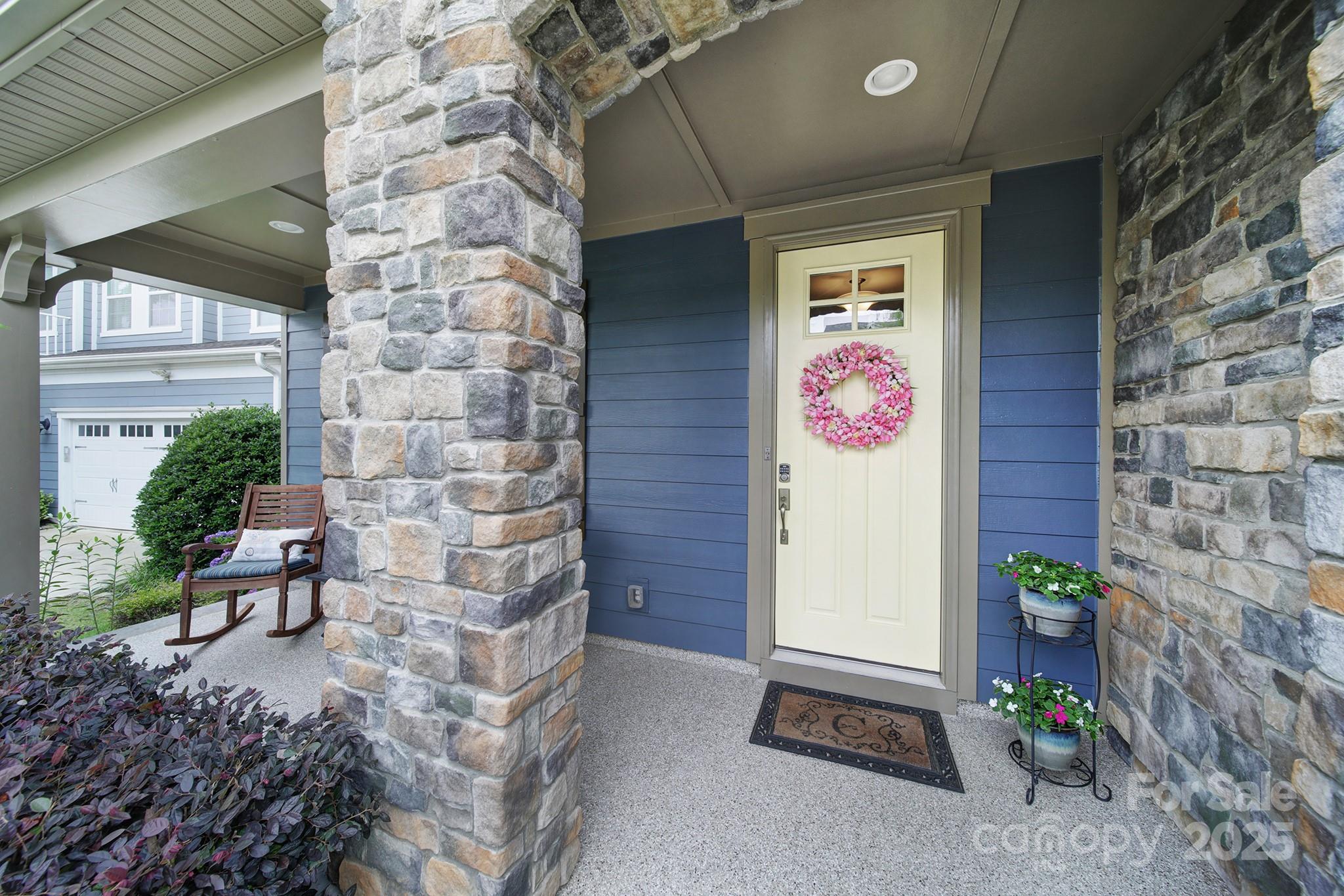 998 Emory Lane Fort Mill, SC 29708 - Photo 2 of 48 a brick building with a bench in front of it