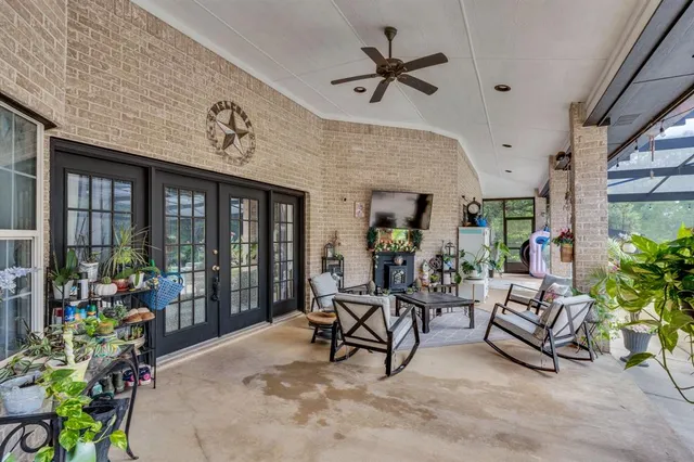 $900,000 | 7400 County Road 305, Grandview, TX 76050