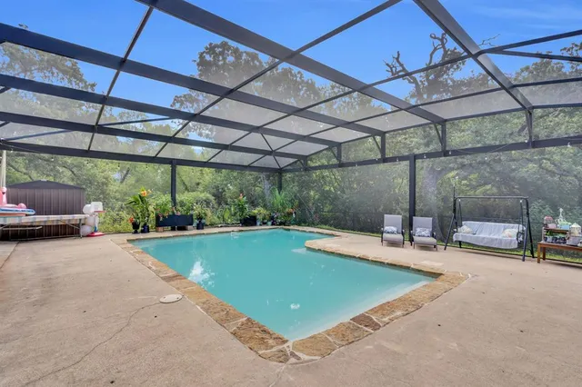 $900,000 | 7400 County Road 305, Grandview, TX 76050