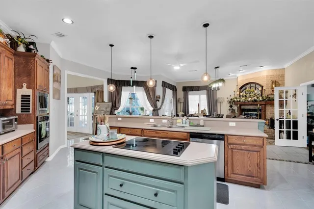 $900,000 | 7400 County Road 305, Grandview, TX 76050