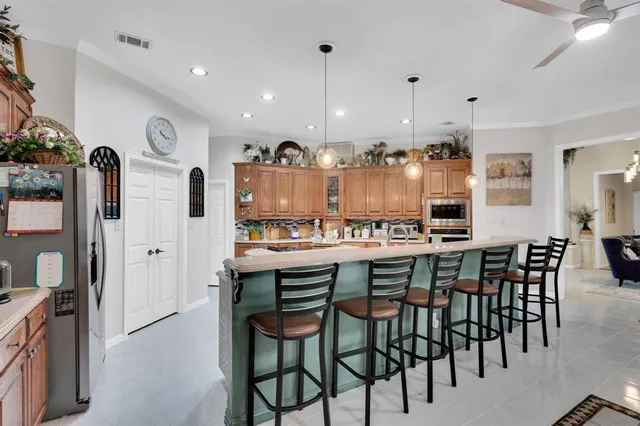 $900,000 | 7400 County Road 305, Grandview, TX 76050