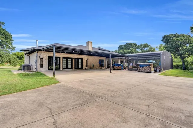 $900,000 | 7400 County Road 305, Grandview, TX 76050