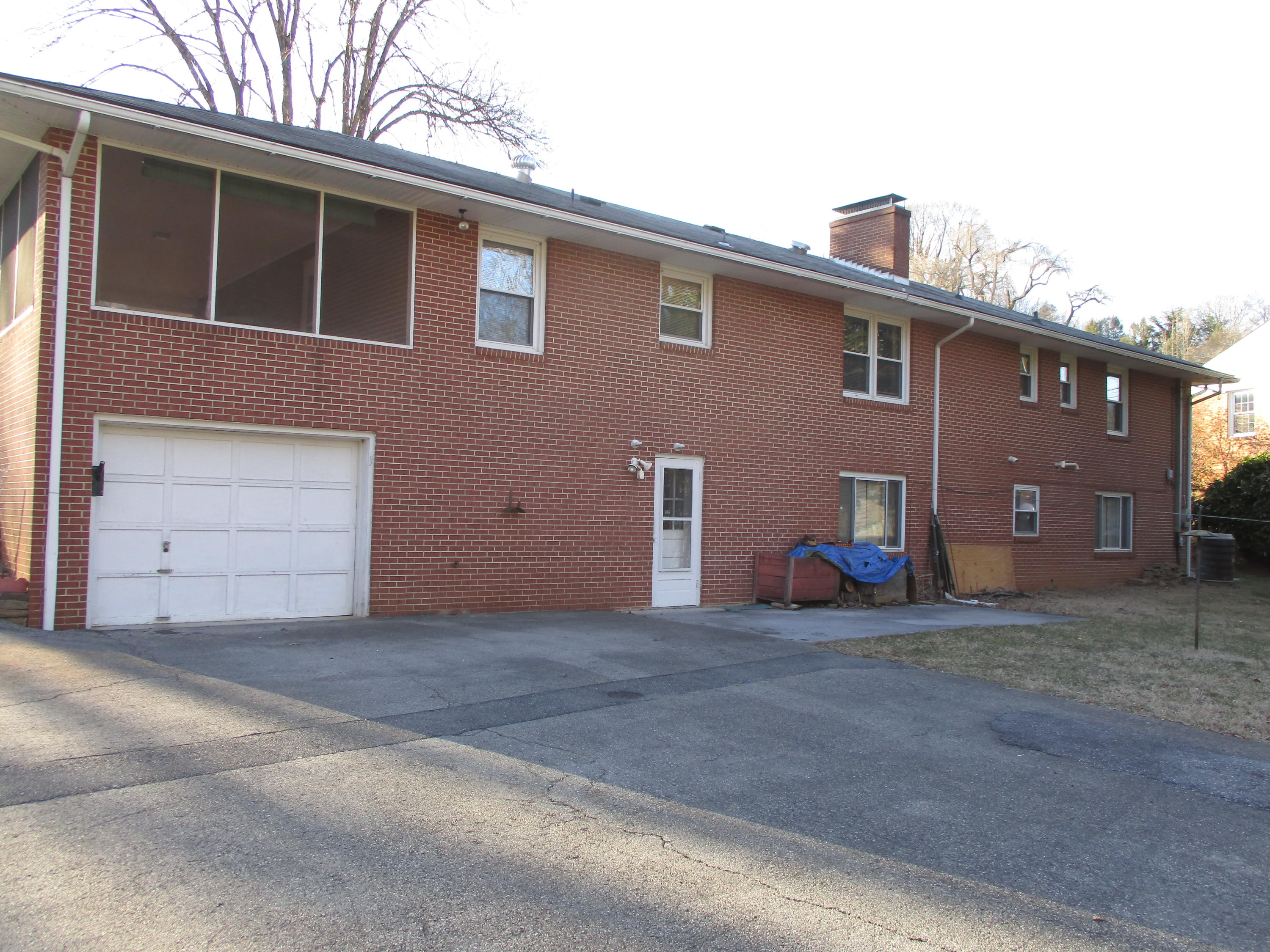 3590 Hartland Road Southwest Roanoke, VA 24015 - Photo 14 of 14 IMG_0215