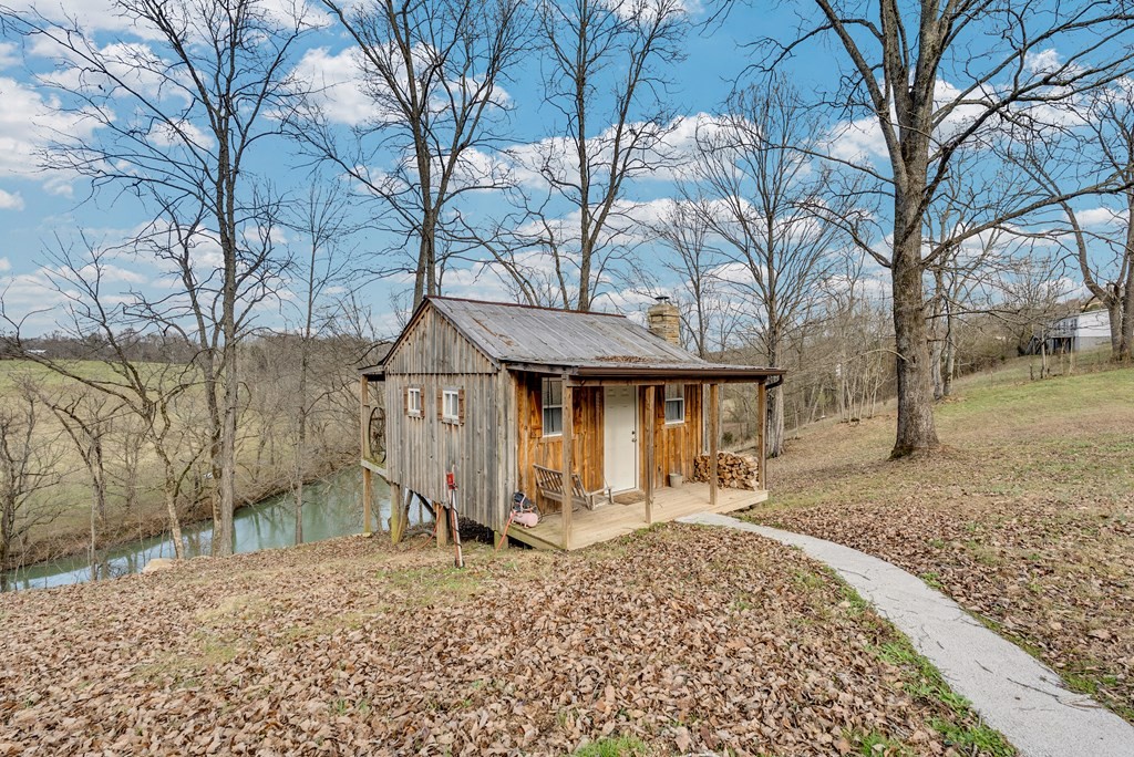 579 Blue Springs Road Sparta, TN 38583 - Photo 4 of 31