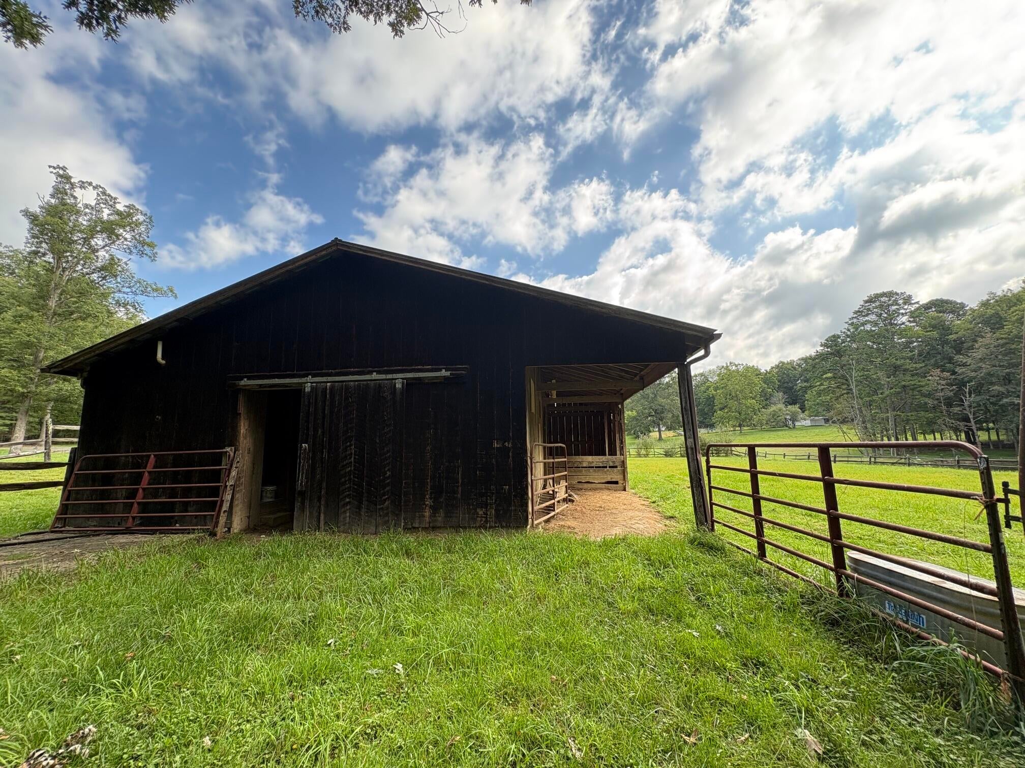 608 Anderson Road Lewisburg, WV 24901 - Photo 44 of 63 Gallery Image 44