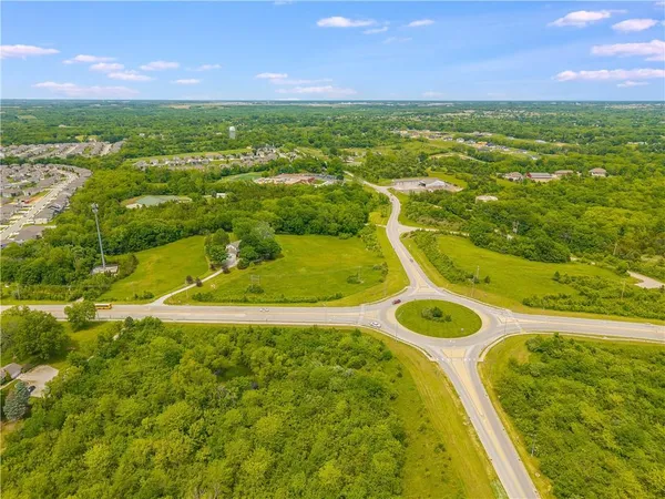 $1,475,000 | 13220 Highway 45, Parkville, MO 64152