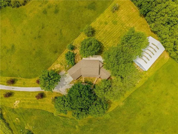 $1,475,000 | 13220 Highway 45, Parkville, MO 64152