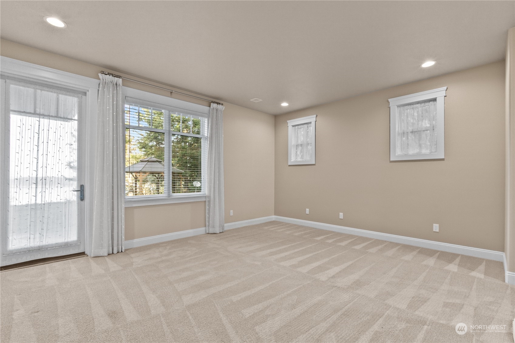 4140 Edith Point Road Anacortes, WA 98221 - Photo 12 of 38