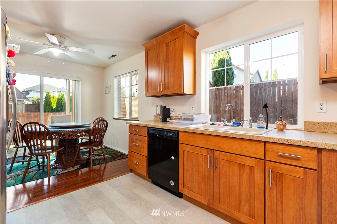 338 Index Avenue Southeast Renton, WA 98056 - Photo 12 of 27 Gallery Image 12