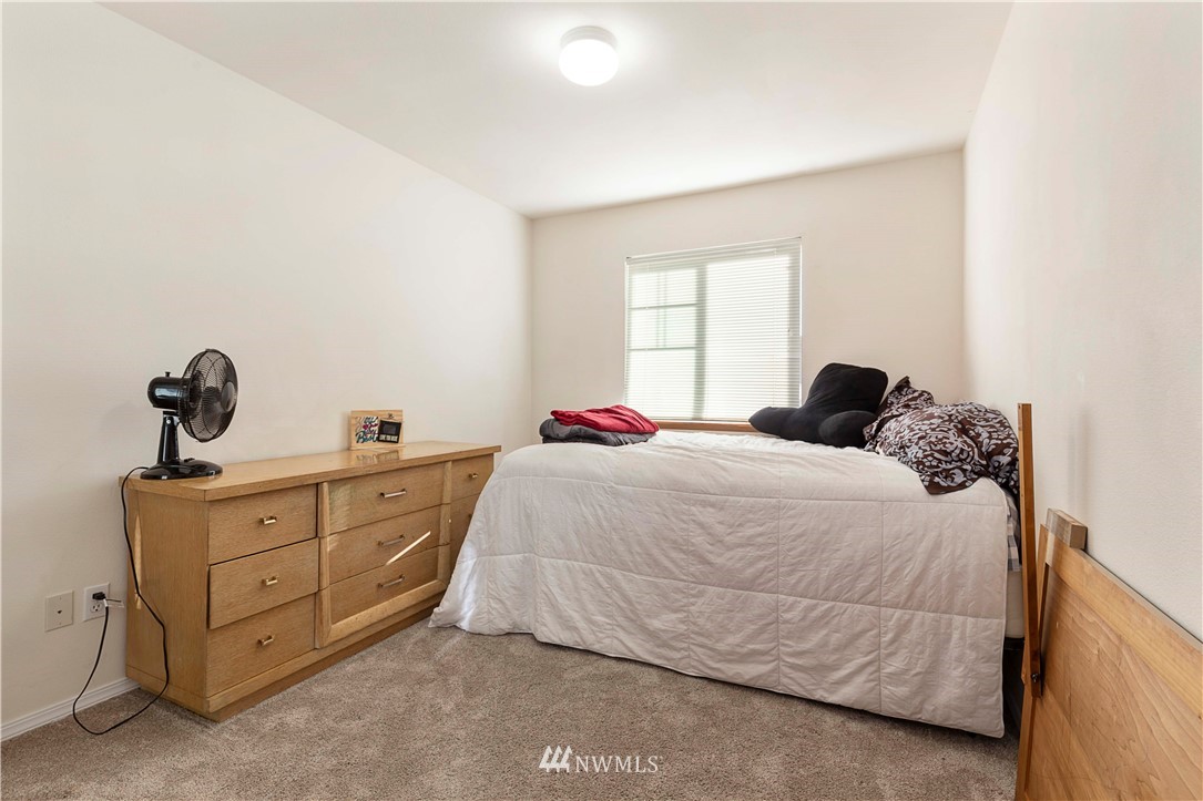 338 Index Avenue Southeast Renton, WA 98056 - Photo 16 of 27 Gallery Image 16