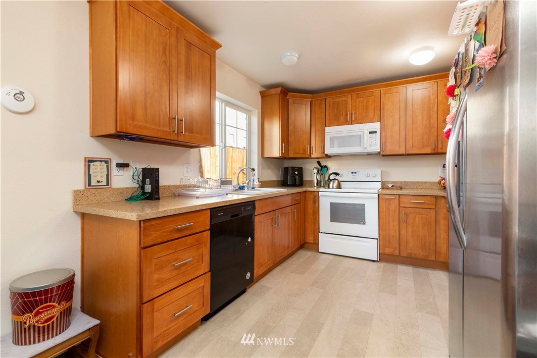 338 Index Avenue Southeast Renton, WA 98056 - Photo 10 of 27 Gallery Image 10